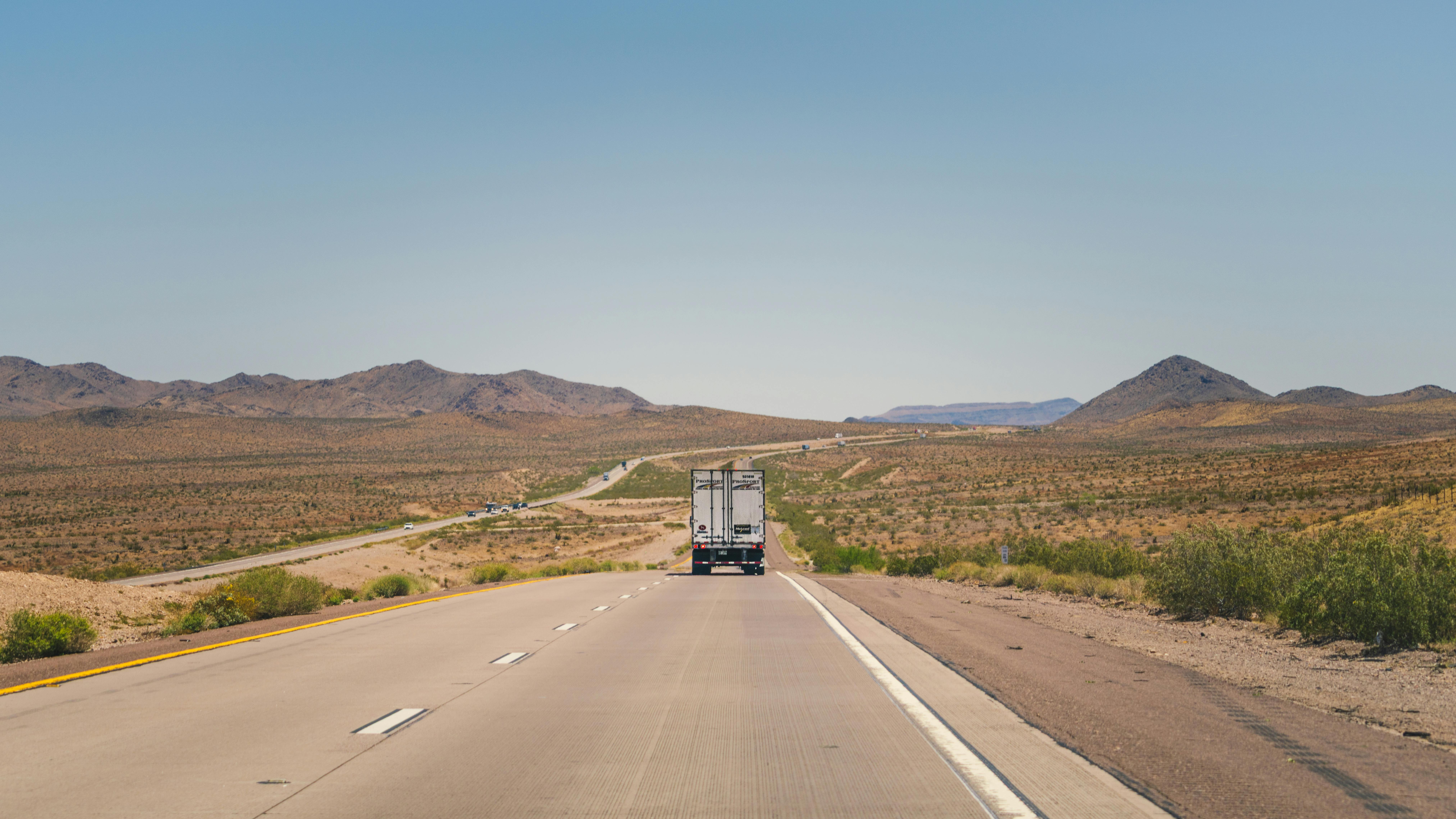 Truck dispatcher analyzing reload-strength data for outbound lanes